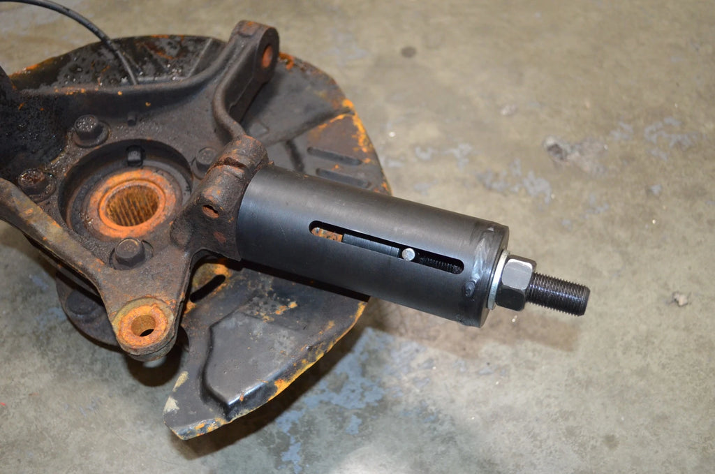 Astro Pneumatic 78620 Subaru Ball Joint Puller - Tool Leaks